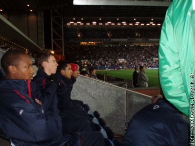 Peut pas etre plus proche (et pas de fouille!) - Clichy, Walcott...